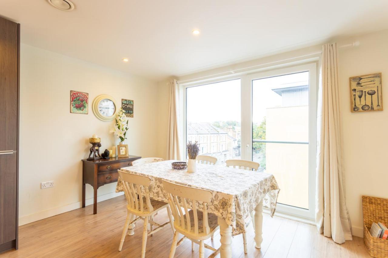 Amazing Modern 2 Bedroom Flat In Greenwich For 4 People * Londra