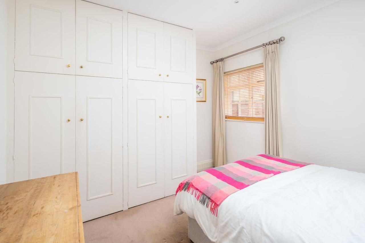 Charming 2br Flat With Patio In Hammersmith Apartment London