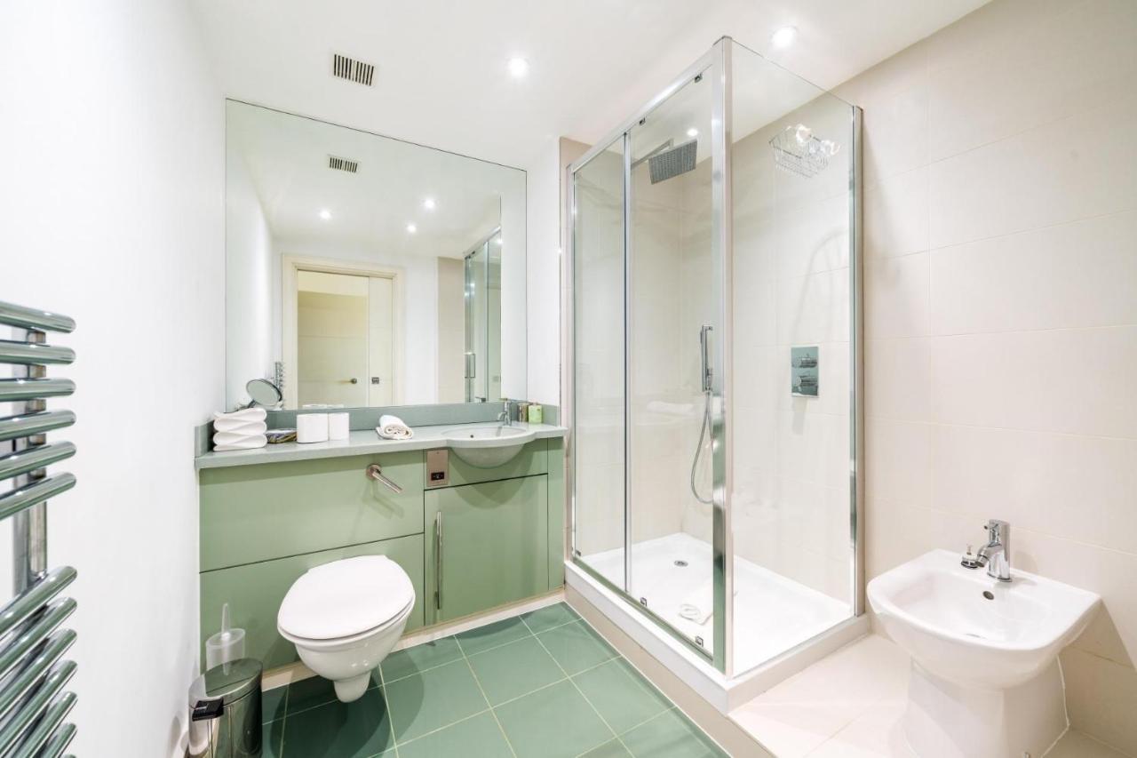 New Stunning 2bd Amazing Views Apartment London