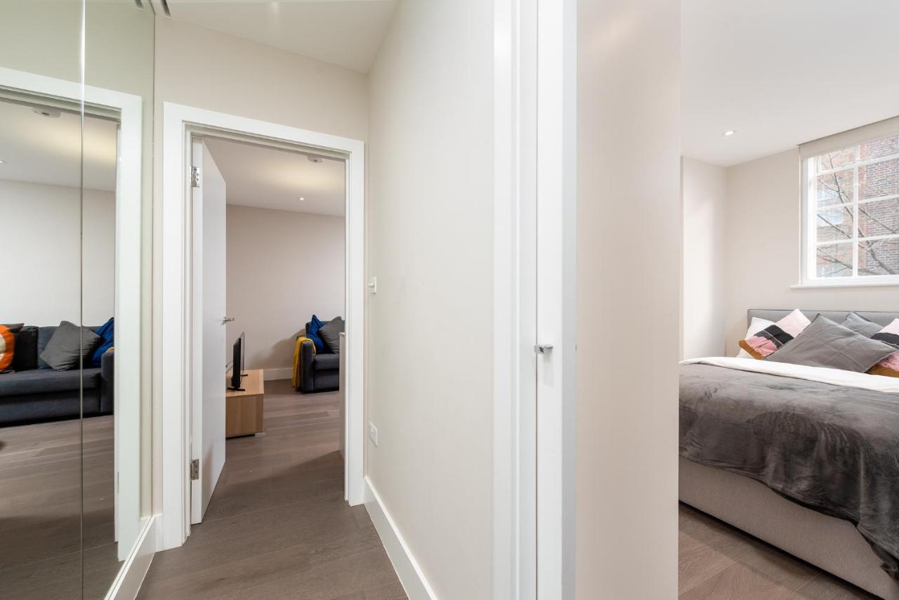 Meriden Court, Chelsea * Londen