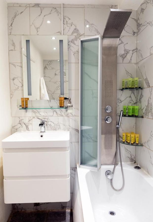 Lägenhet Flat 25 Dudley Court London