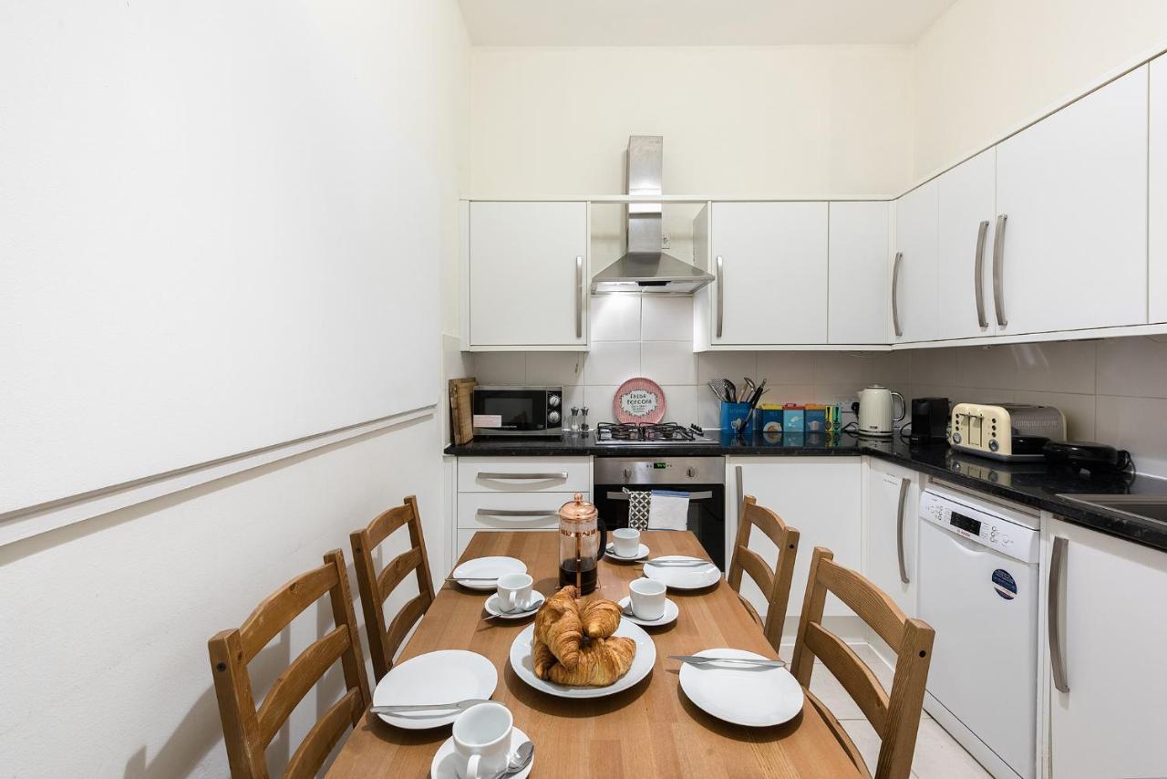 Heart Of Ealing With Garden Appartement Londen