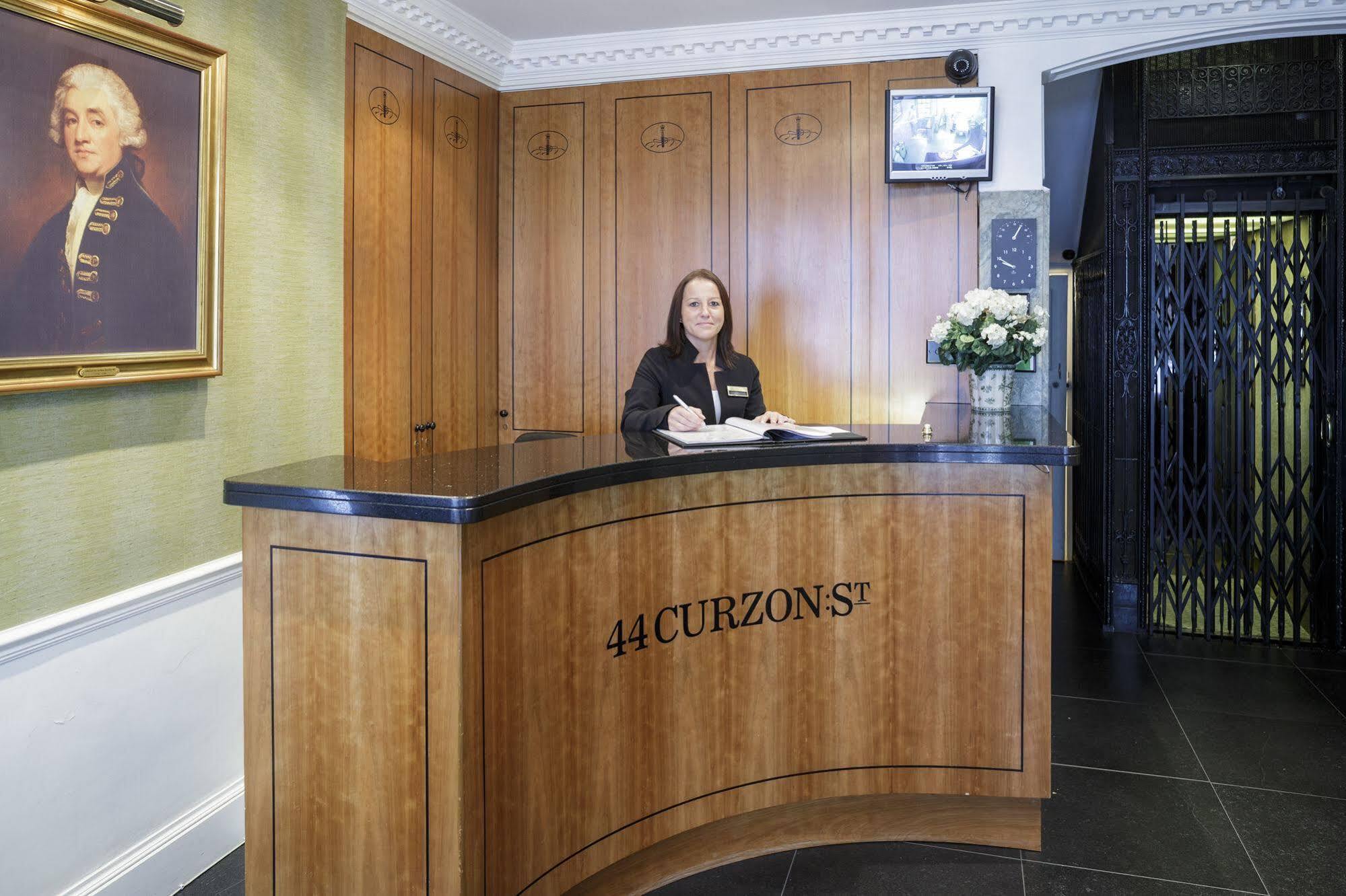 Lägenhetshotell 44 Curzon Street By Mansley 4*