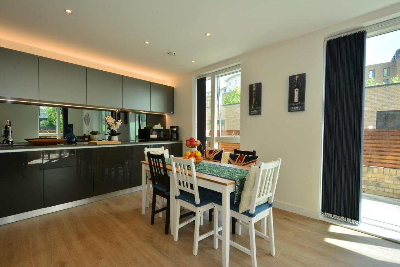 Apartment Grand Apartments Kew Gardens London