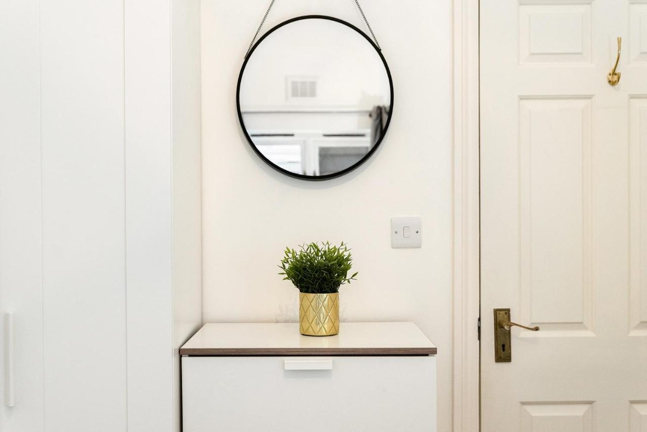Heart Of Ealing With Garden Appartement Londen