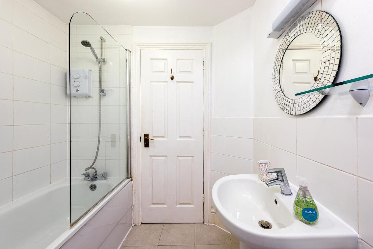 Heart Of Ealing With Garden * Londen