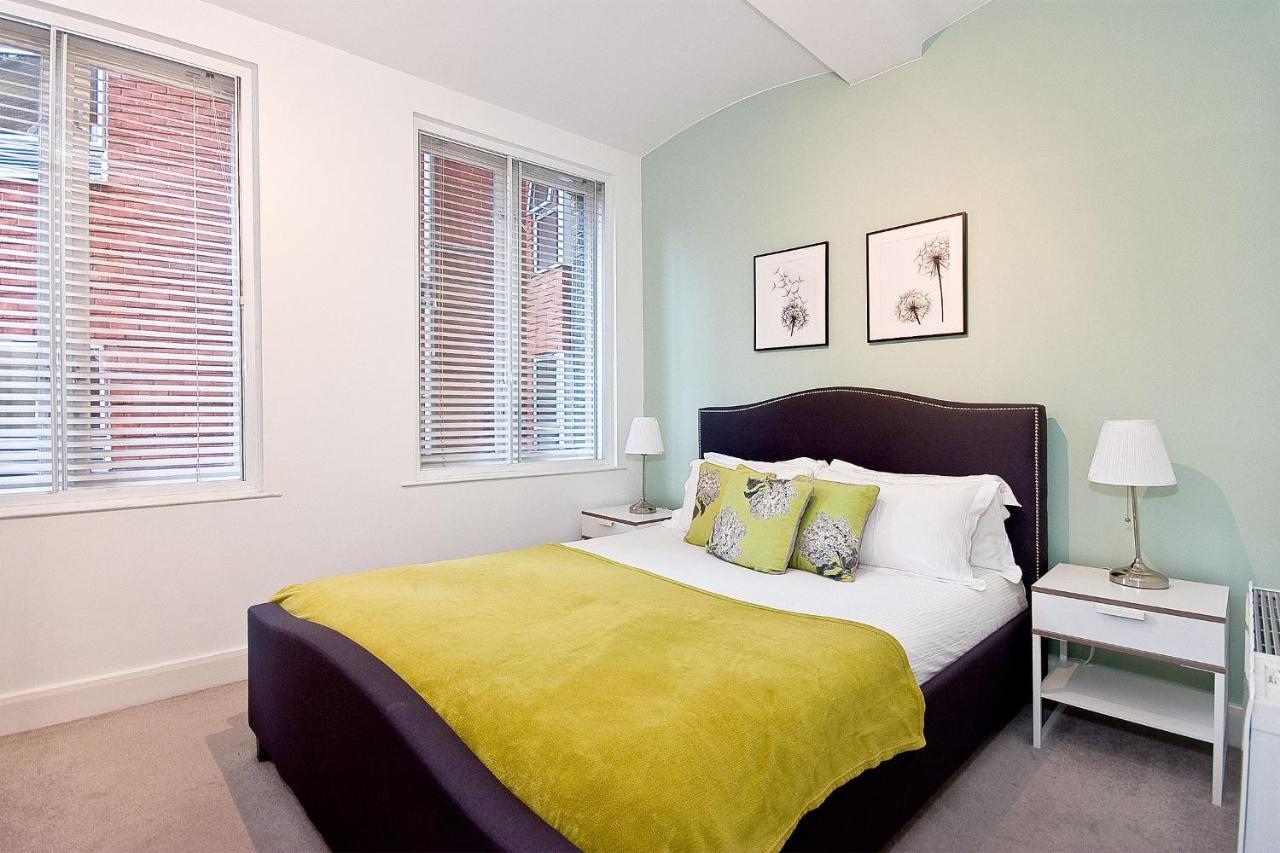 Holiday home Mulberry Flat 2 - Two Bedroom 1st Floor By Living London