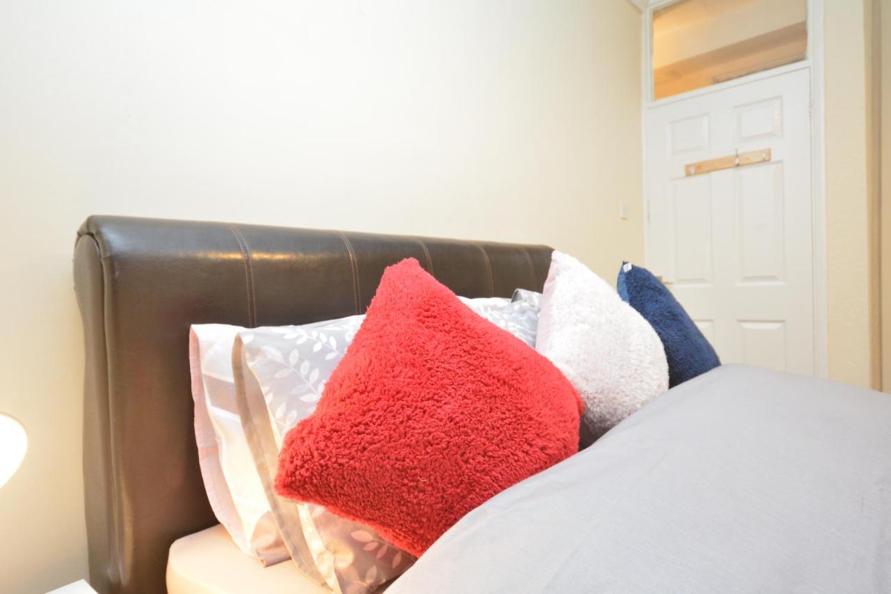 Appartamento Beautiful Two Bedroom Near O2 Arena Londra