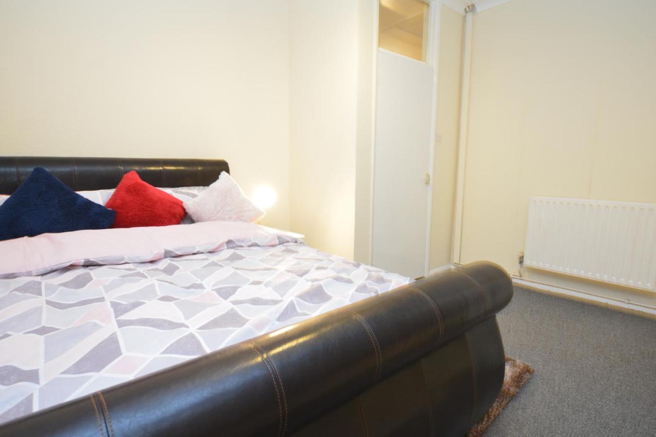 Beautiful Two Bedroom Near O2 Arena Appartamento *