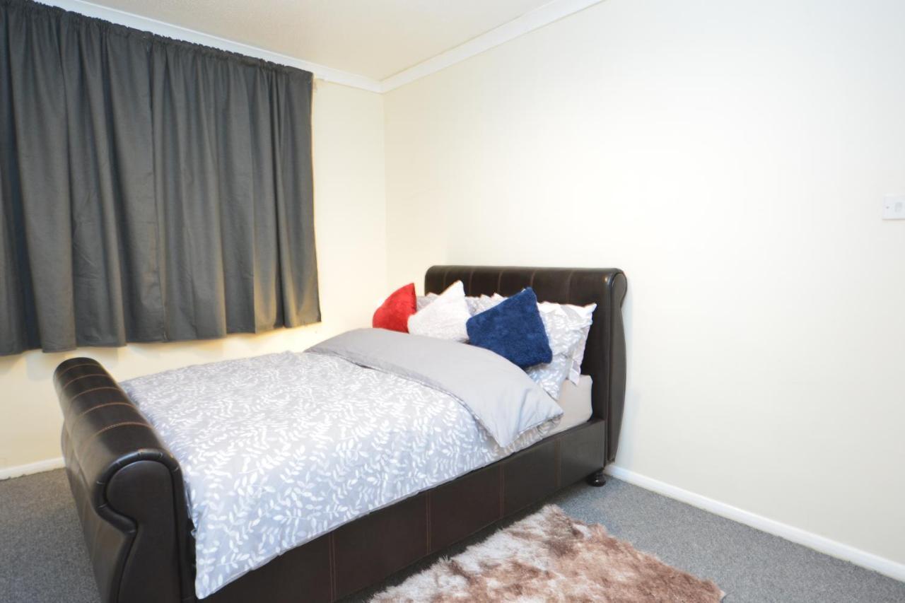 Appartamento Beautiful Two Bedroom Near O2 Arena Londra