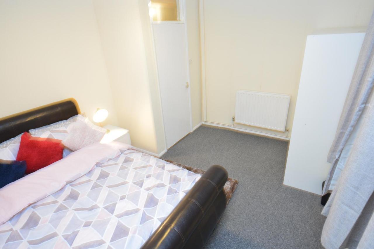 Beautiful Two Bedroom Near O2 Arena Appartamento