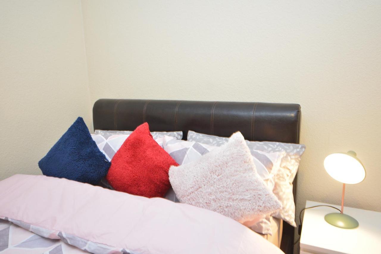 Appartamento Beautiful Two Bedroom Near O2 Arena Londra