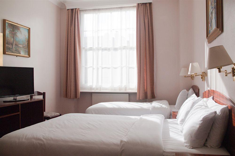 St George's Hotel London