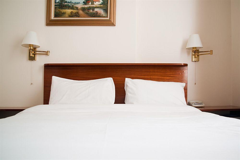 St George's Hotel London