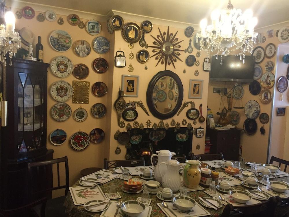 Couette-café Albany 2*