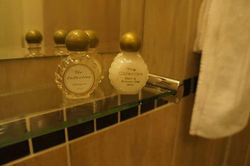 Sapphire Hotell