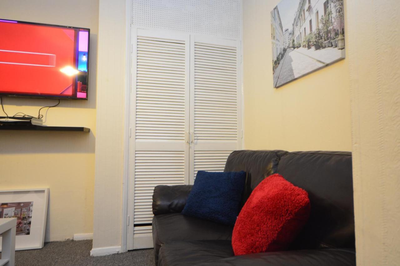 Beautiful Two Bedroom Near O2 Arena Appartamento *