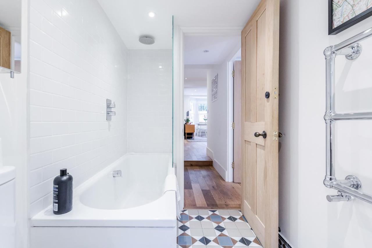 Bonnington Gardens - 1 Bed Open Plan Basement Flat Appartement Londres