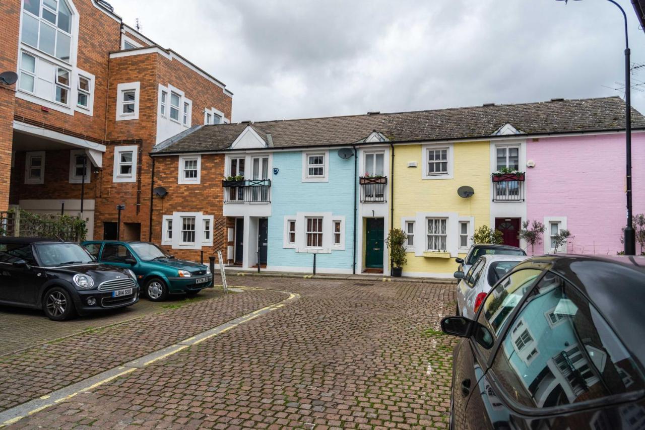 Charming Chiswick Near Ravenscourt Park By Underthedoormat Ferienhaus