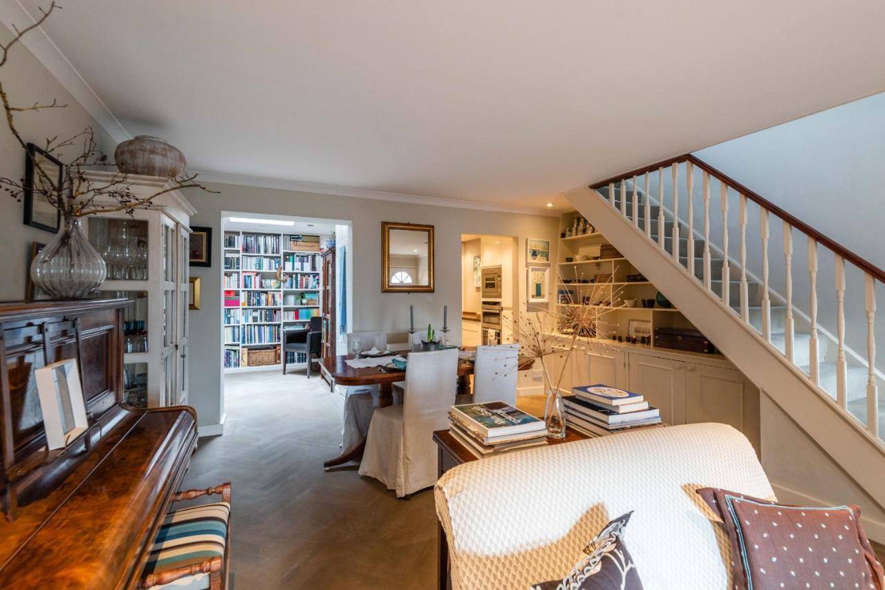 Charming Chiswick Near Ravenscourt Park By Underthedoormat Ferienhaus London