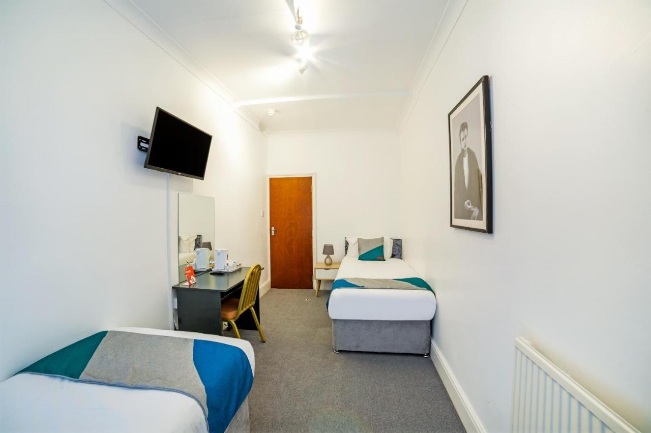 Hotel St George's