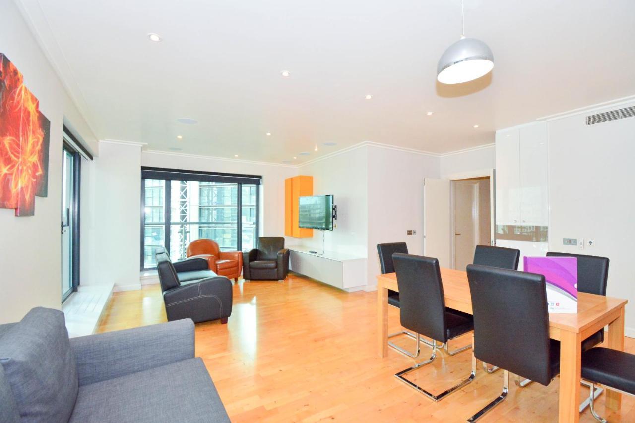 Canary Wharf - Corporate Riverside Apartments *