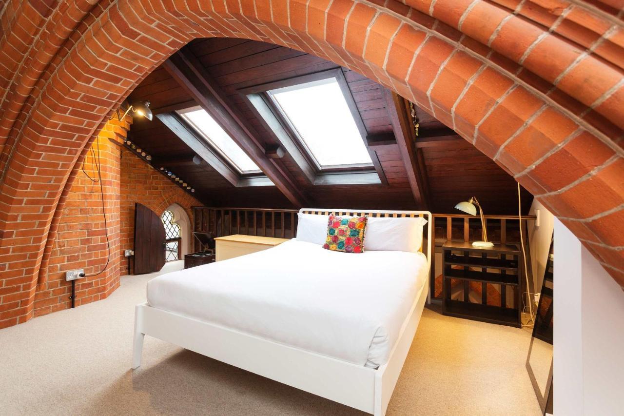 Veeve - Ecclesiastical Interiors Apartment London