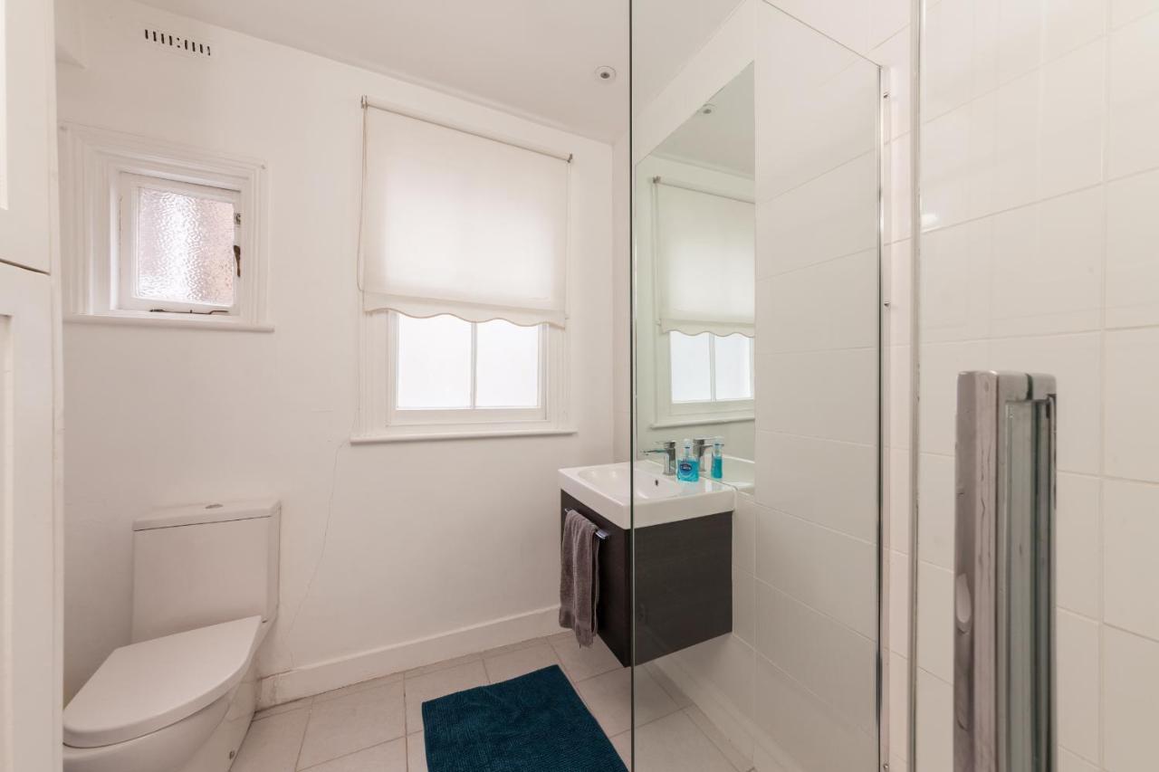 Apartment Wix's Lane London