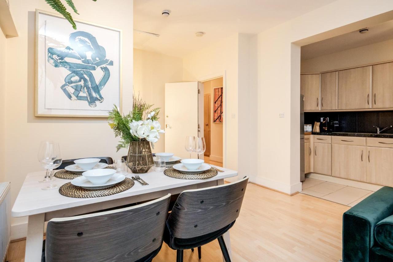 Elegant Kensington With Patio * Londra