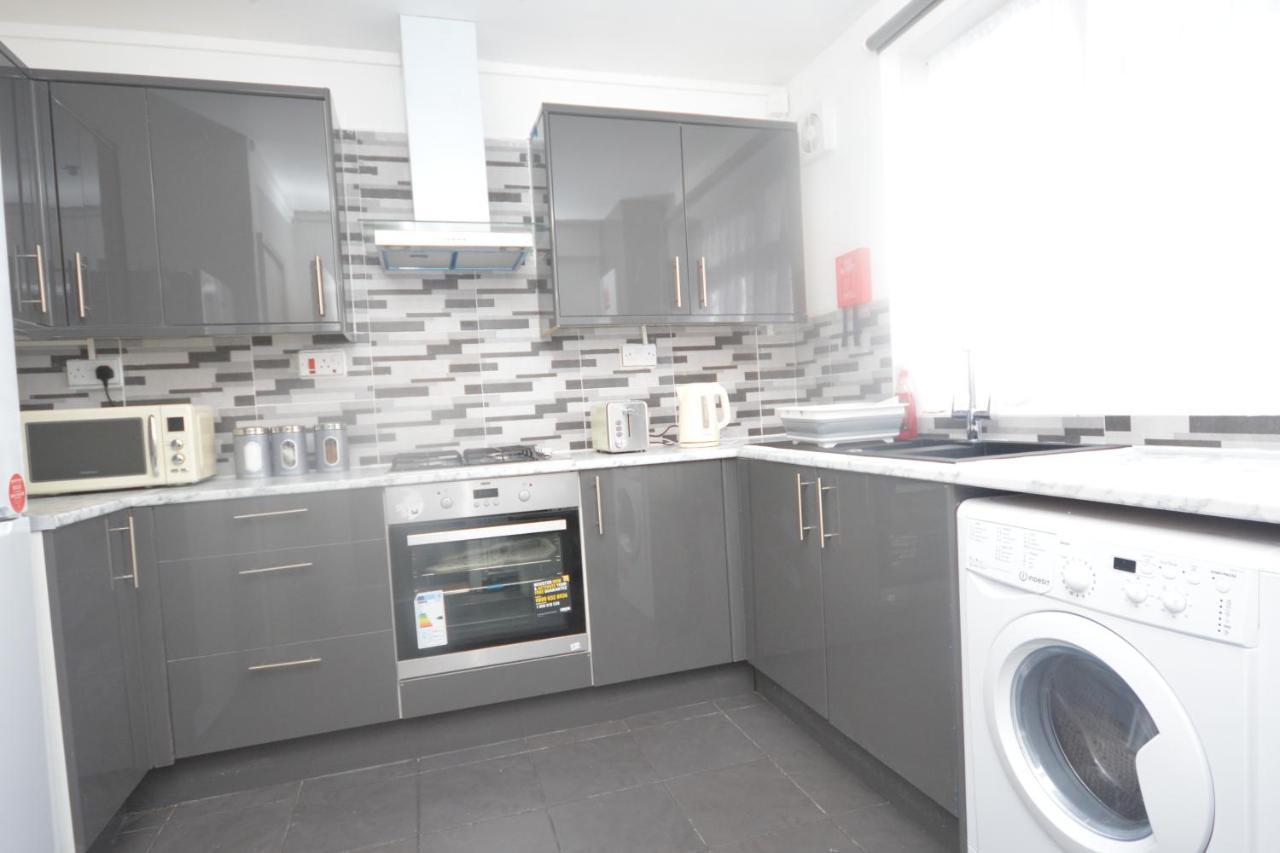 Beautiful Two Bedroom Flat In Brixton Lägenhet London