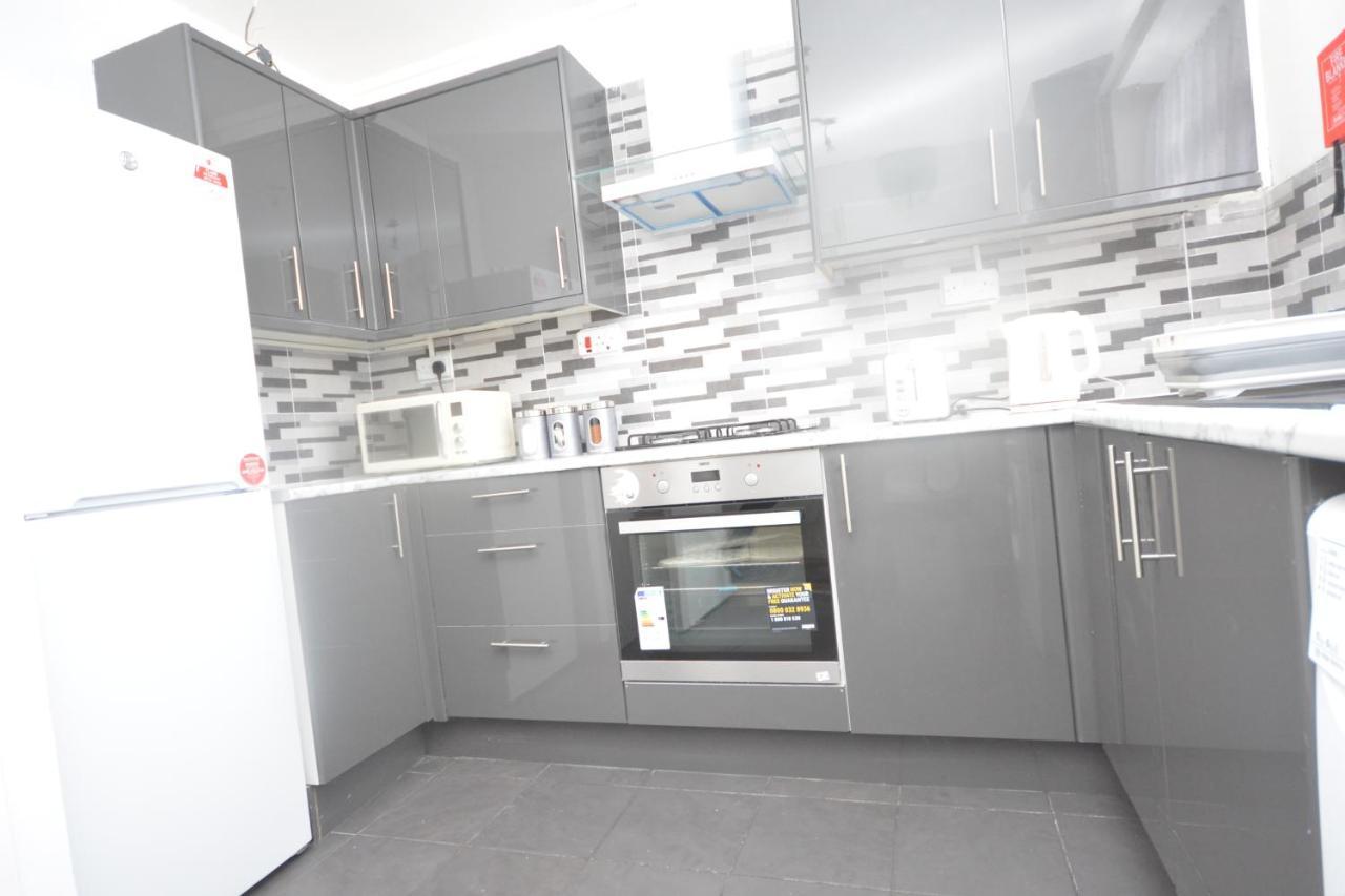 Beautiful Two Bedroom Flat In Brixton London