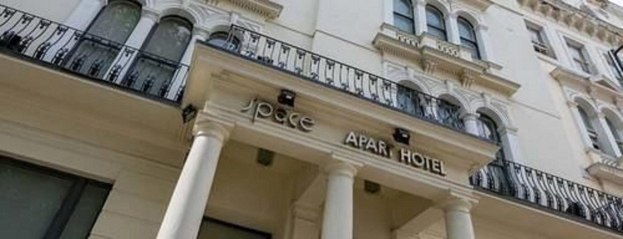 Space 4* Londen