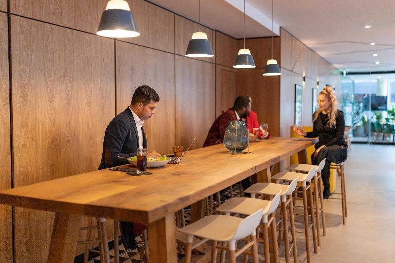 - Whitechapel By Ihg Hotell London