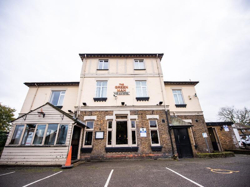 Hotel Oyo The Man Pub And 3*