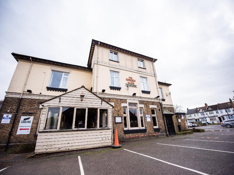 Oyo The Man Pub And 3*