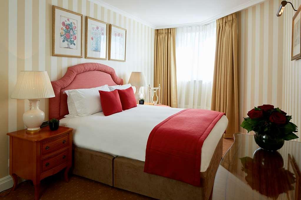 Cheval Three Quays At The Tower Of 5*