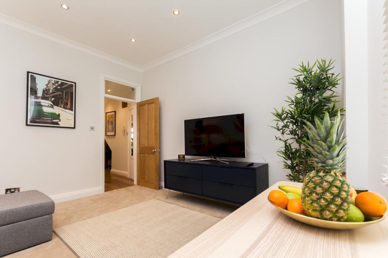 Caledonian - Bright One-bedroom With Private Decked Garden Apartment