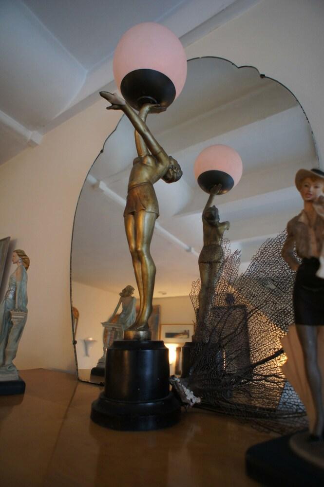 Brompton House Apartment