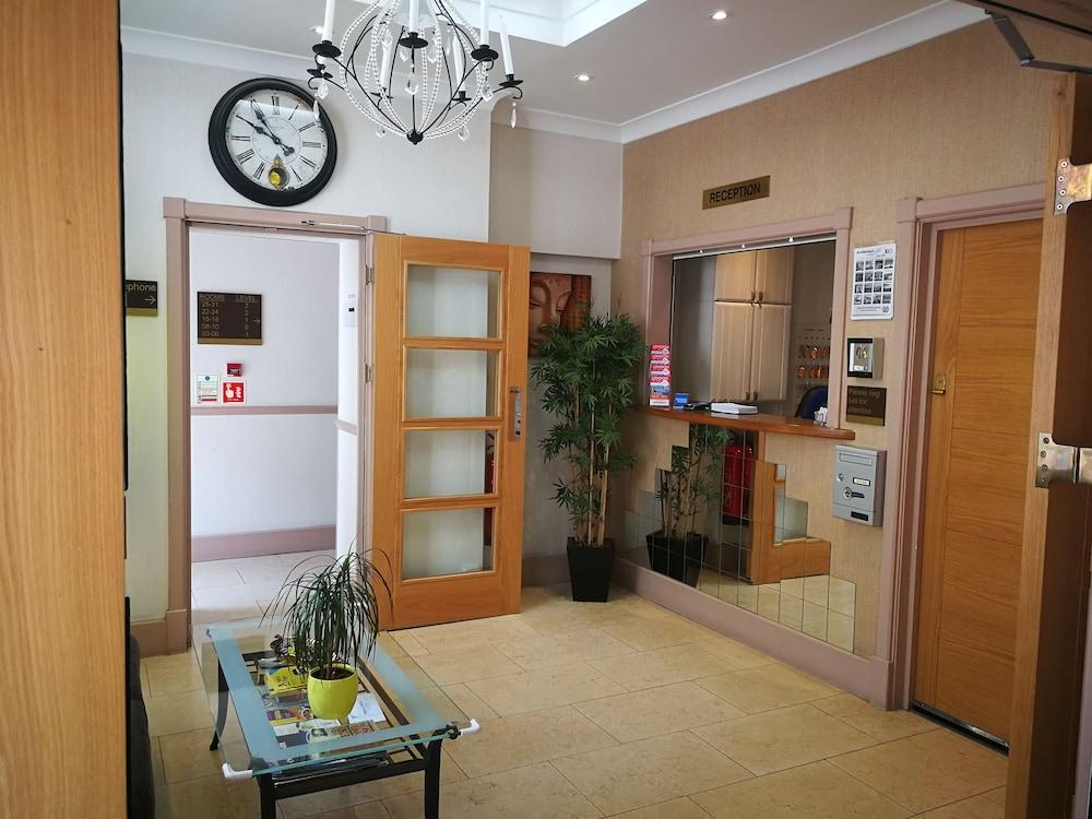 Central Hotel Hotell 2*