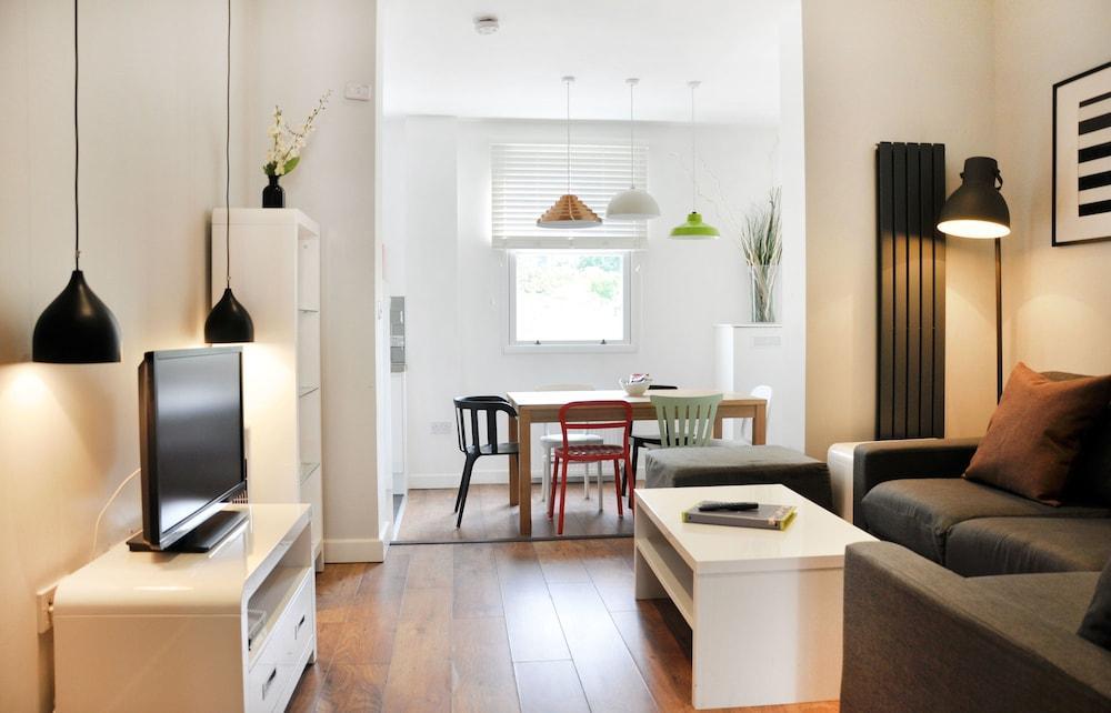 Hotel Lamington London