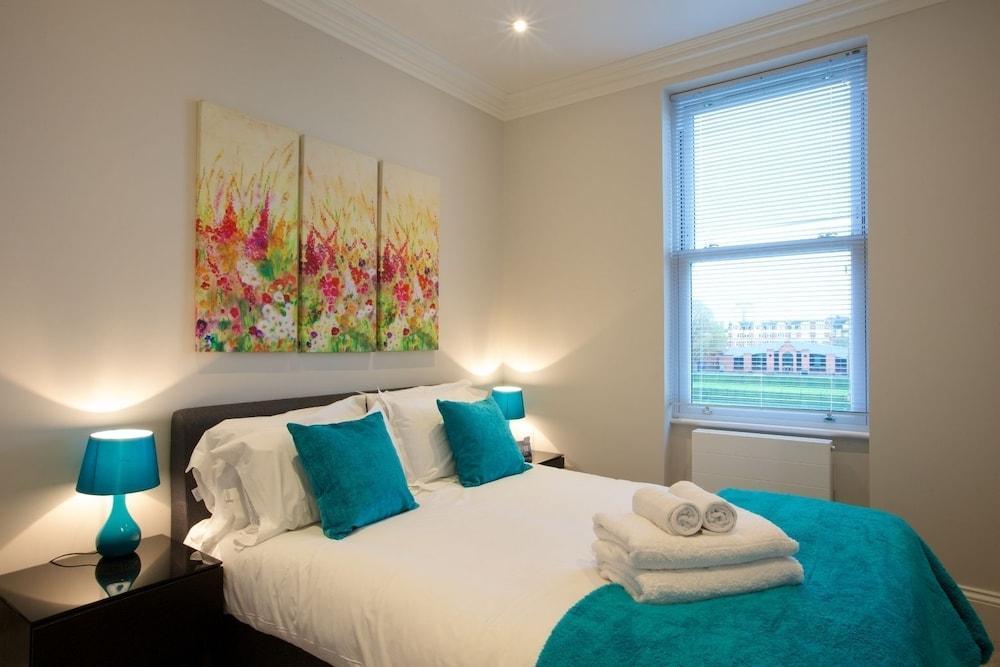Earl's Court Ongar Road By Viridian *