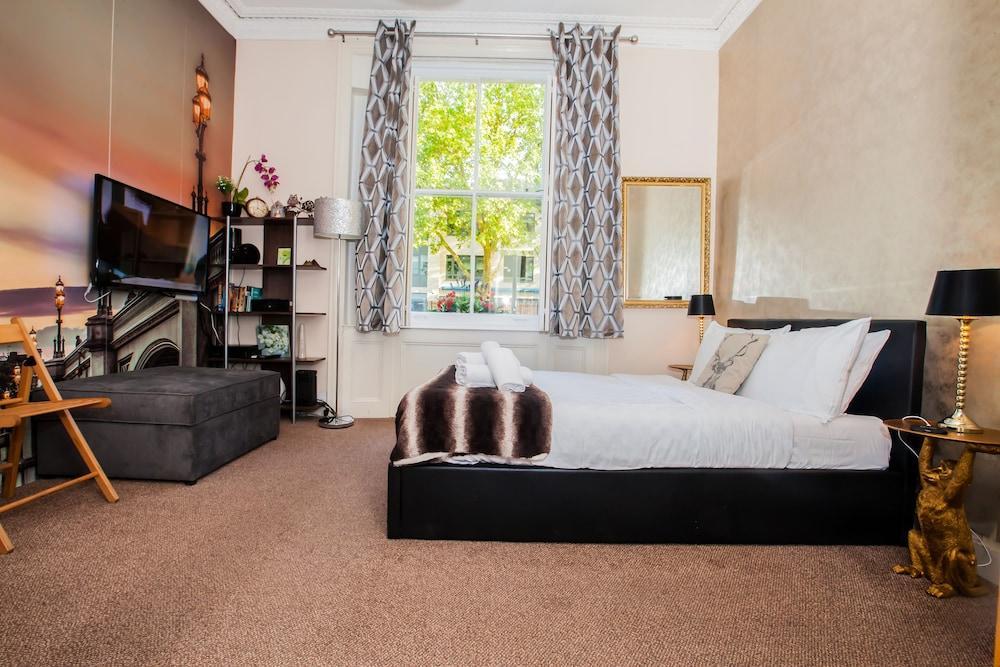 Pimlico Chic 4*