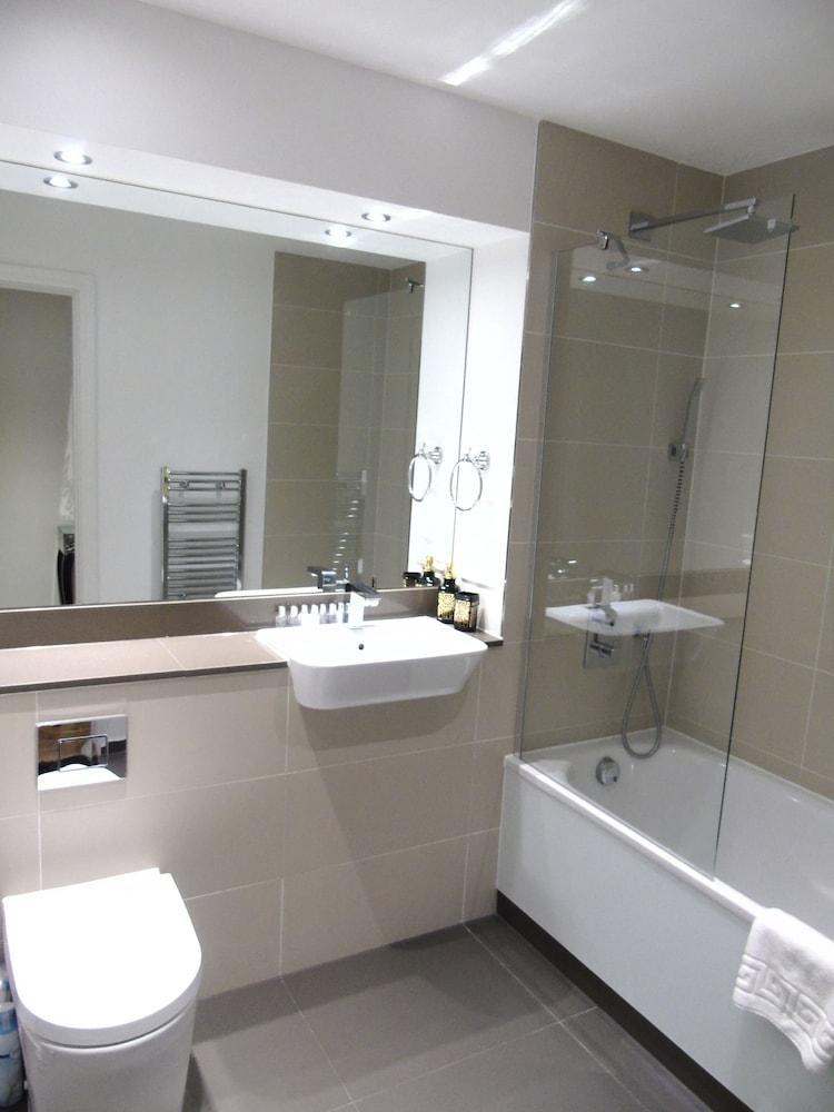 Lincoln Plaza London, Curio Collection By Hilton Hotel 4*
