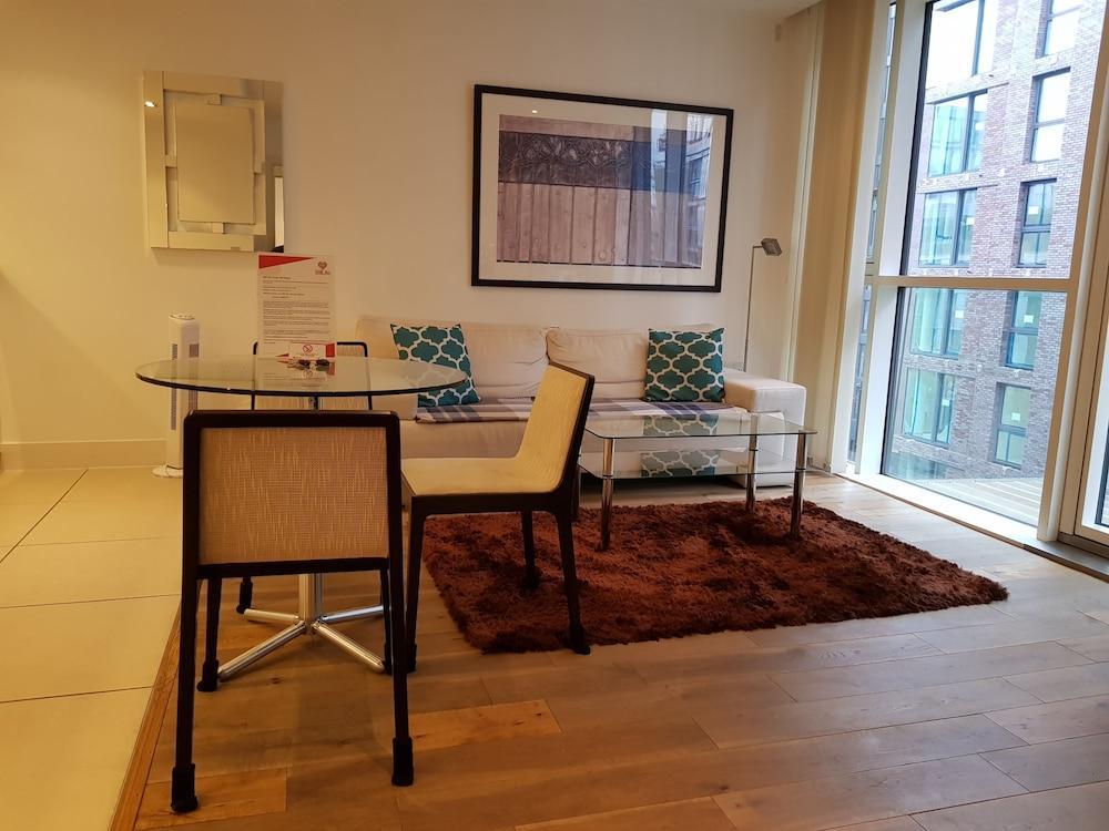 Apartment Tower Hill Serviced London