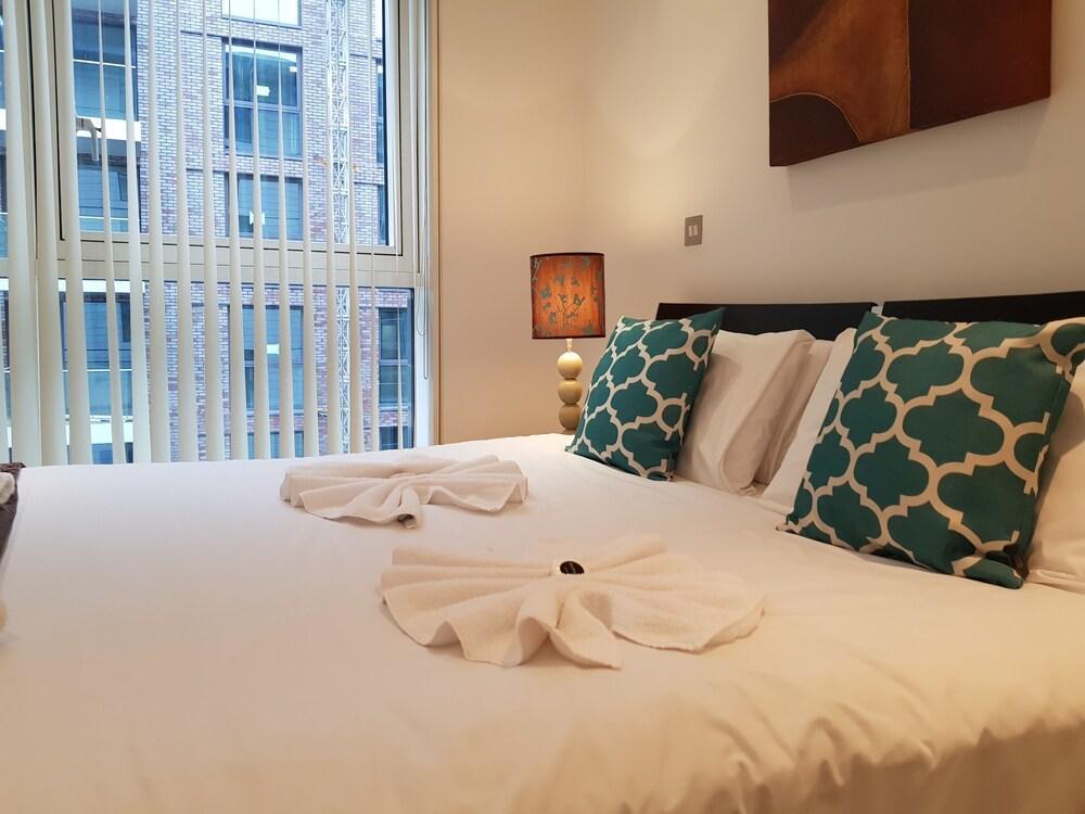 Tower Hill Serviced Apartment London