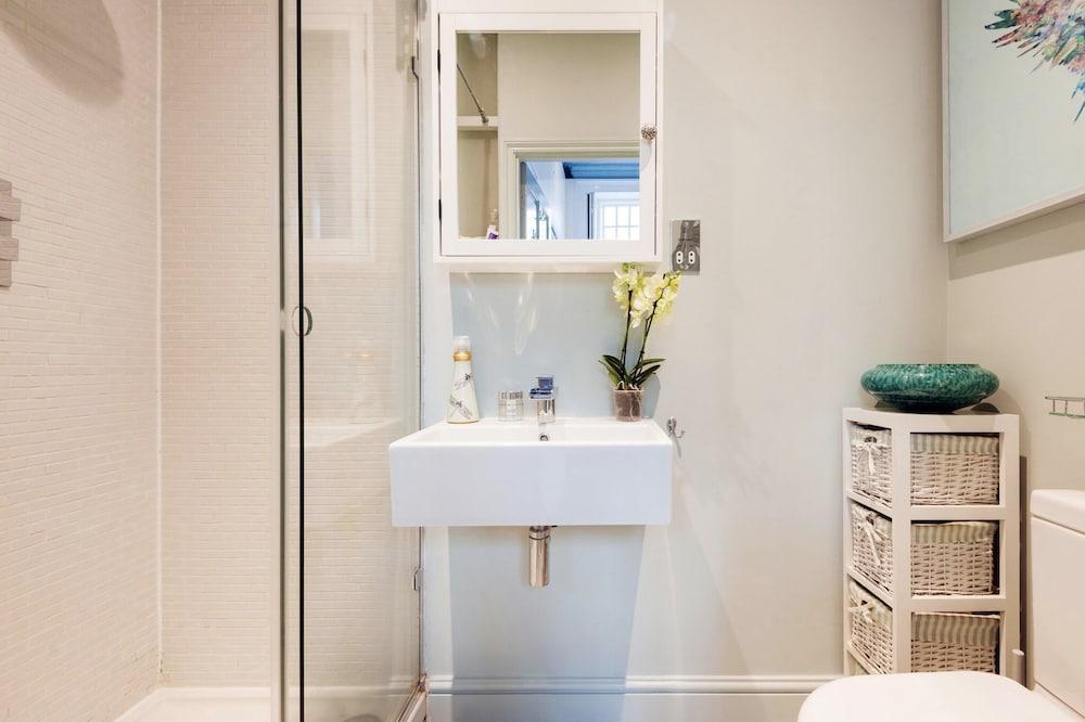 Tree House Celebrity In Notting Hill Apartment London