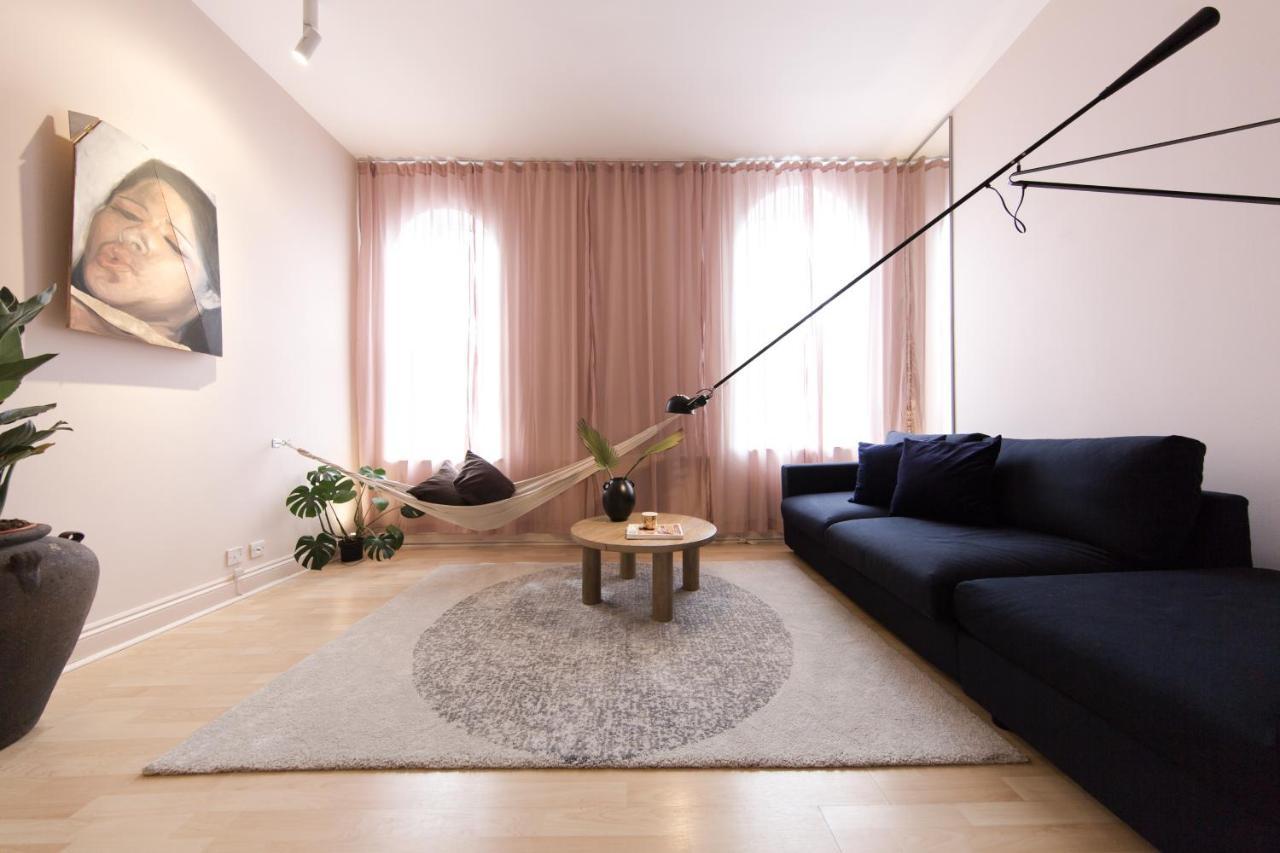 Shoreditch Loft W 100inch Cinema, Premium Mattress & Hammock, By The Design Traveller