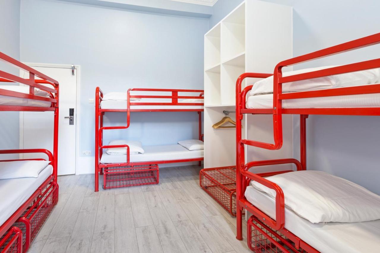 Hostel Astor Victoria *
