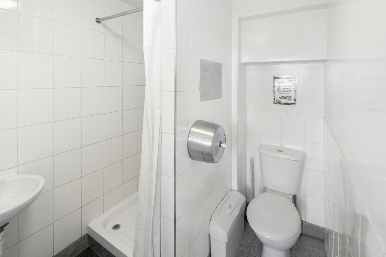 Astor Hyde Park (adults Only) Hostel