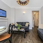 10 Curzon Street By Mansley